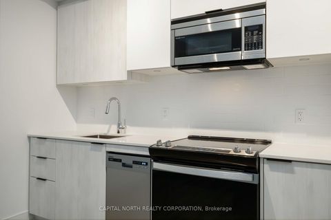 Photo 5 at 527 - 1350 Ellesmere Road, Bendale, Toronto