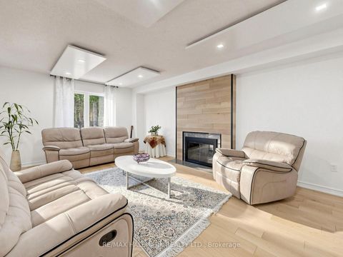 Photo 9 at 54 Stave Crescent, Westbrook, Richmond Hill