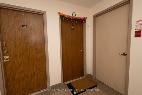 Photo 12 at 1007 - 49 Silverstone Drive, Jamestown, Toronto