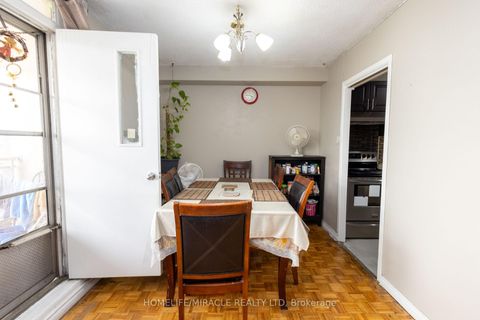 Photo 17 at 1007 - 49 Silverstone Drive, Jamestown, Toronto