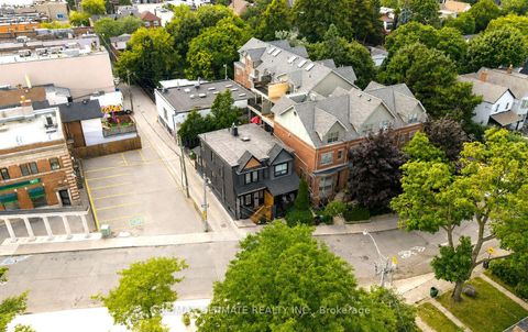 Photo 3 at 906 Logan Avenue, Danforth, Toronto