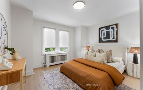 Photo 19 at 906 Logan Avenue, Danforth, Toronto