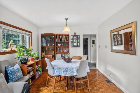 Photo 4 at 223 Richmond Street, Mill Pond, Richmond Hill