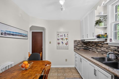 Photo 7 at 223 Richmond Street, Mill Pond, Richmond Hill