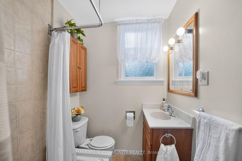 Photo 8 at 223 Richmond Street, Mill Pond, Richmond Hill