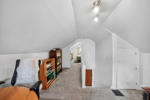 Photo 12 at 223 Richmond Street, Mill Pond, Richmond Hill