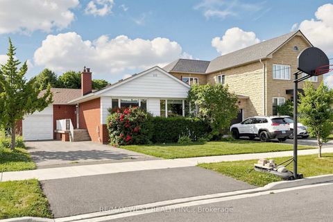 Photo 1 at 32 Allonsius Drive, West Deane, Toronto