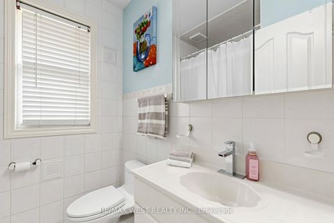 Photo 21 at 32 Allonsius Drive, West Deane, Toronto