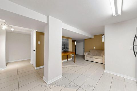 Photo 27 at 32 Allonsius Drive, West Deane, Toronto