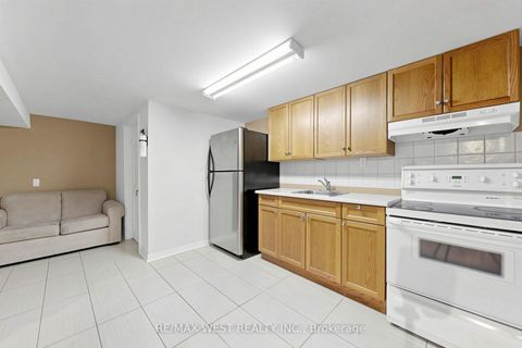 Photo 29 at 32 Allonsius Drive, West Deane, Toronto