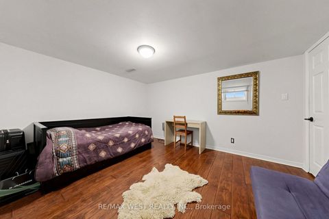 Photo 32 at 32 Allonsius Drive, West Deane, Toronto