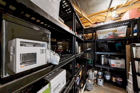 Photo 34 at 32 Allonsius Drive, West Deane, Toronto