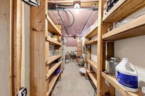 Photo 35 at 32 Allonsius Drive, West Deane, Toronto