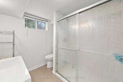 Photo 38 at 32 Allonsius Drive, West Deane, Toronto