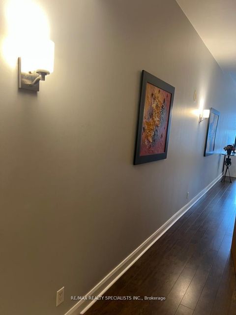 Photo 10 at 519 - 700 King Street W, Niagara, Toronto