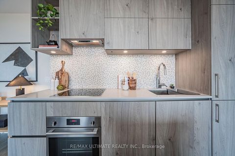 Photo 9 at 1208 - 1 Yorkville Avenue, Annex, Toronto