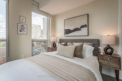 Photo 21 at 1208 - 1 Yorkville Avenue, Annex, Toronto