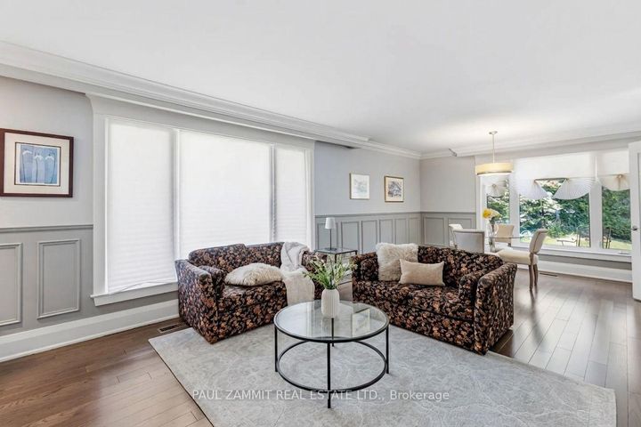 Photo 2 at 29 Heathview Avenue, Bayview Village, Toronto
