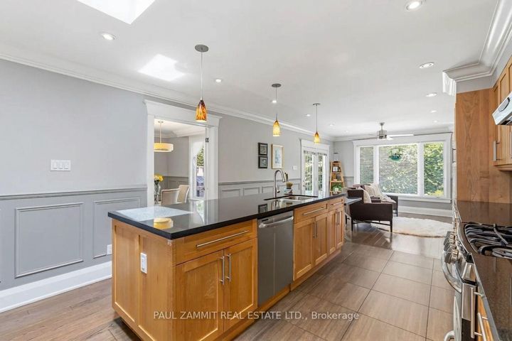 Photo 7 at 29 Heathview Avenue, Bayview Village, Toronto