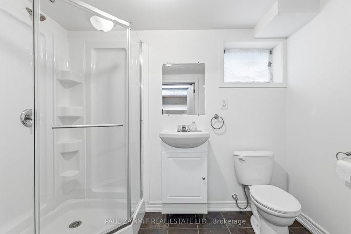 Photo 22 at 29 Heathview Avenue, Bayview Village, Toronto
