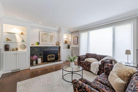 Photo 3 at 29 Heathview Avenue, Bayview Village, Toronto
