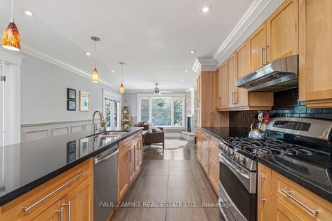 Photo 8 at 29 Heathview Avenue, Bayview Village, Toronto