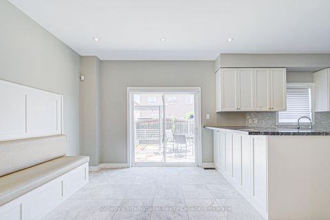 Photo 12 at 9 Aidan Drive, Vellore Village, Vaughan