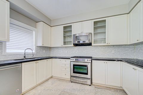 Photo 15 at 9 Aidan Drive, Vellore Village, Vaughan