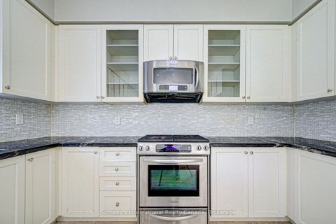Photo 16 at 9 Aidan Drive, Vellore Village, Vaughan