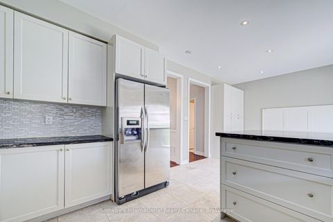 Photo 18 at 9 Aidan Drive, Vellore Village, Vaughan