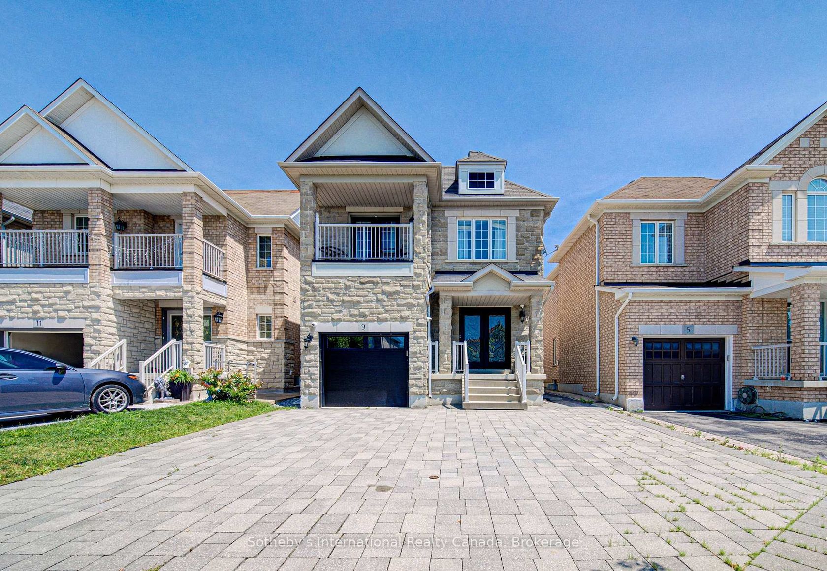 9 Aidan Drive, Vellore Village, Vaughan photo number 2