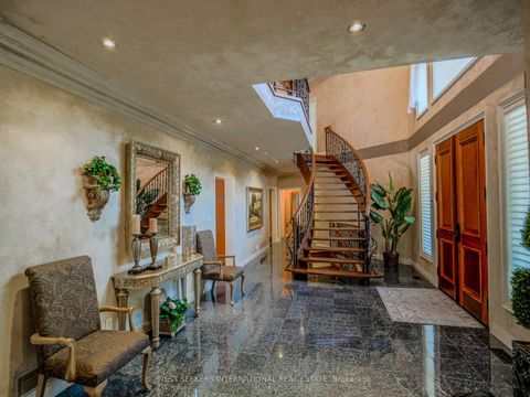 Photo 3 at 60 Rachelle Court, Kleinburg, Vaughan