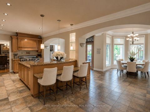 Photo 4 at 60 Rachelle Court, Kleinburg, Vaughan