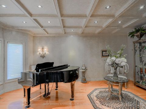 Photo 6 at 60 Rachelle Court, Kleinburg, Vaughan