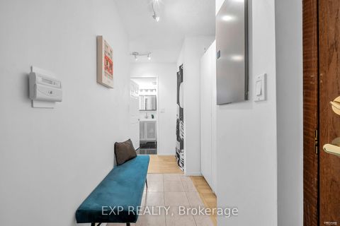 Photo 5 at 1016 - 8 Lee Centre Drive N, Woburn, Toronto