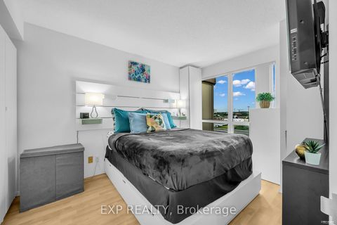 Photo 16 at 1016 - 8 Lee Centre Drive N, Woburn, Toronto