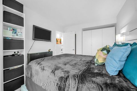 Photo 18 at 1016 - 8 Lee Centre Drive N, Woburn, Toronto