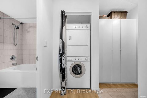 Photo 21 at 1016 - 8 Lee Centre Drive N, Woburn, Toronto
