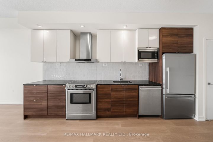 Photo 8 at 3102 - 121 McMahon Drive, Bayview Village, Toronto