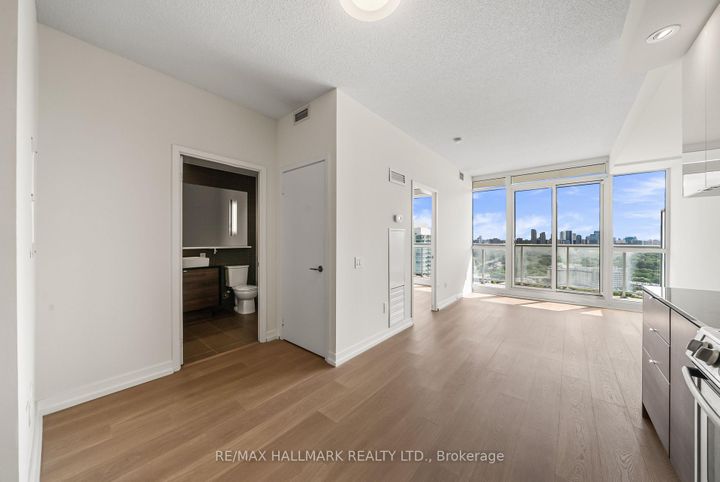 Photo 11 at 3102 - 121 McMahon Drive, Bayview Village, Toronto