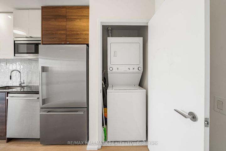 Photo 16 at 3102 - 121 McMahon Drive, Bayview Village, Toronto