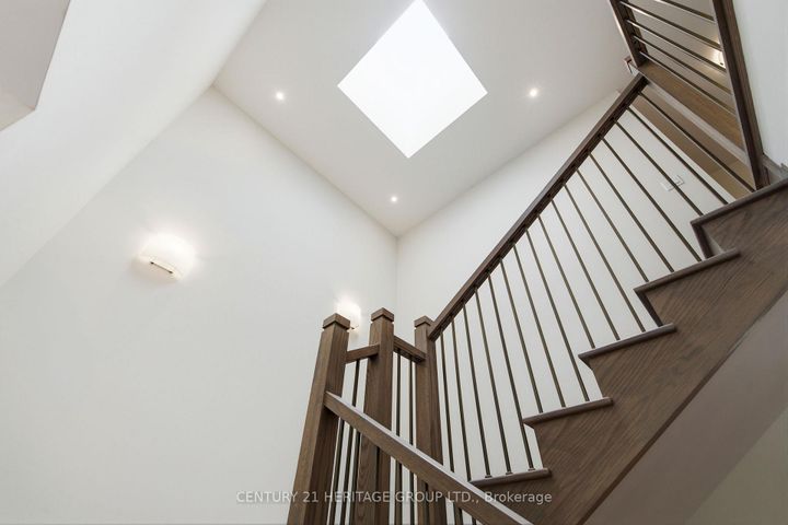 Photo 13 at 159 Snively Street, Oak Ridges Lake Wilcox, Richmond Hill