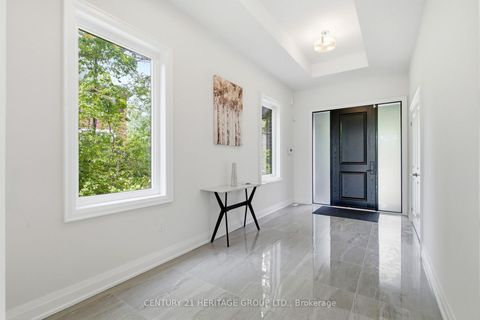 Photo 3 at 159 Snively Street, Oak Ridges Lake Wilcox, Richmond Hill