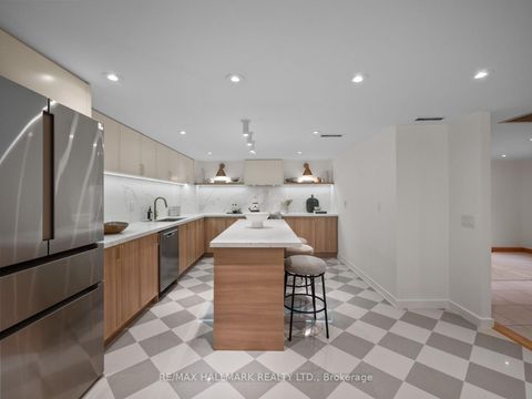 Photo 5 at 305 - 25 George Street, Moss Park, Toronto