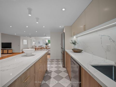 Photo 8 at 305 - 25 George Street, Moss Park, Toronto
