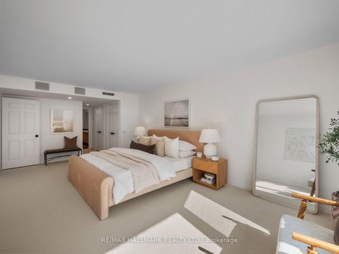 Photo 25 at 305 - 25 George Street, Moss Park, Toronto