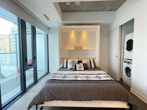 Photo 2 at 509 - 185 Roehampton Avenue, Mount Pleasant West, Toronto