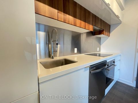 Photo 7 at 509 - 185 Roehampton Avenue, Mount Pleasant West, Toronto