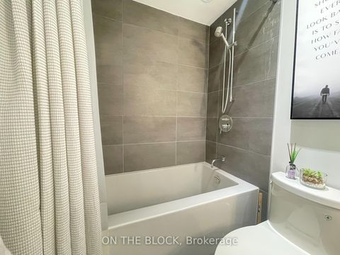 Photo 9 at 509 - 185 Roehampton Avenue, Mount Pleasant West, Toronto