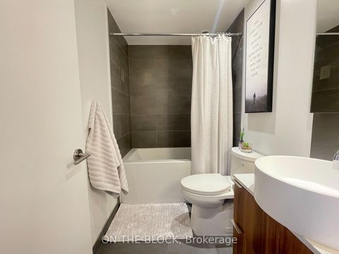 Photo 12 at 509 - 185 Roehampton Avenue, Mount Pleasant West, Toronto